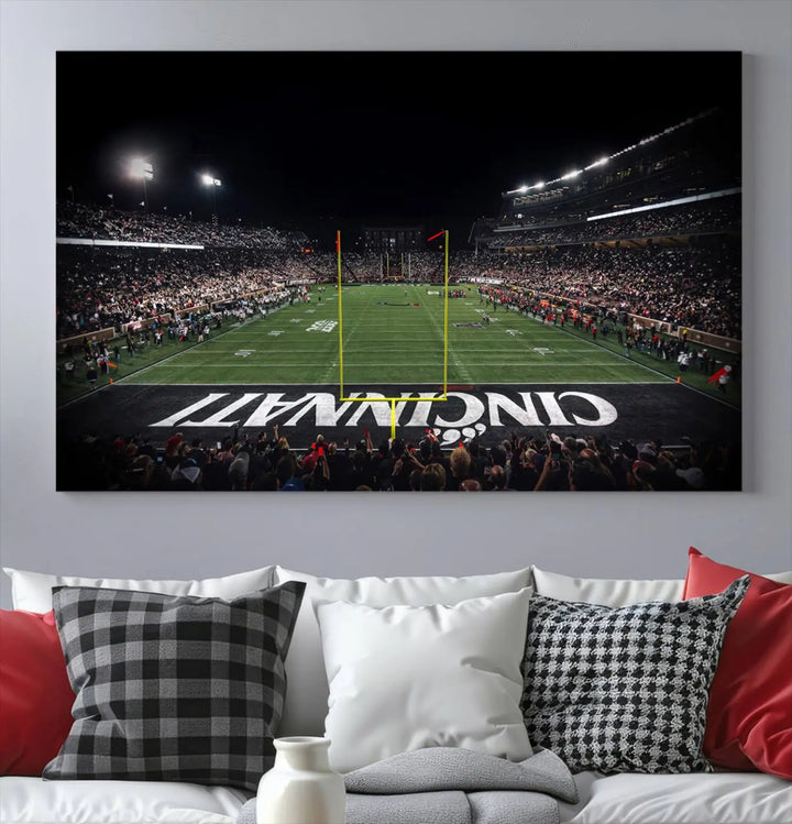 Cincinnati Bearcats Football Team Print - Nippert Stadium Wall Art Canvas Print