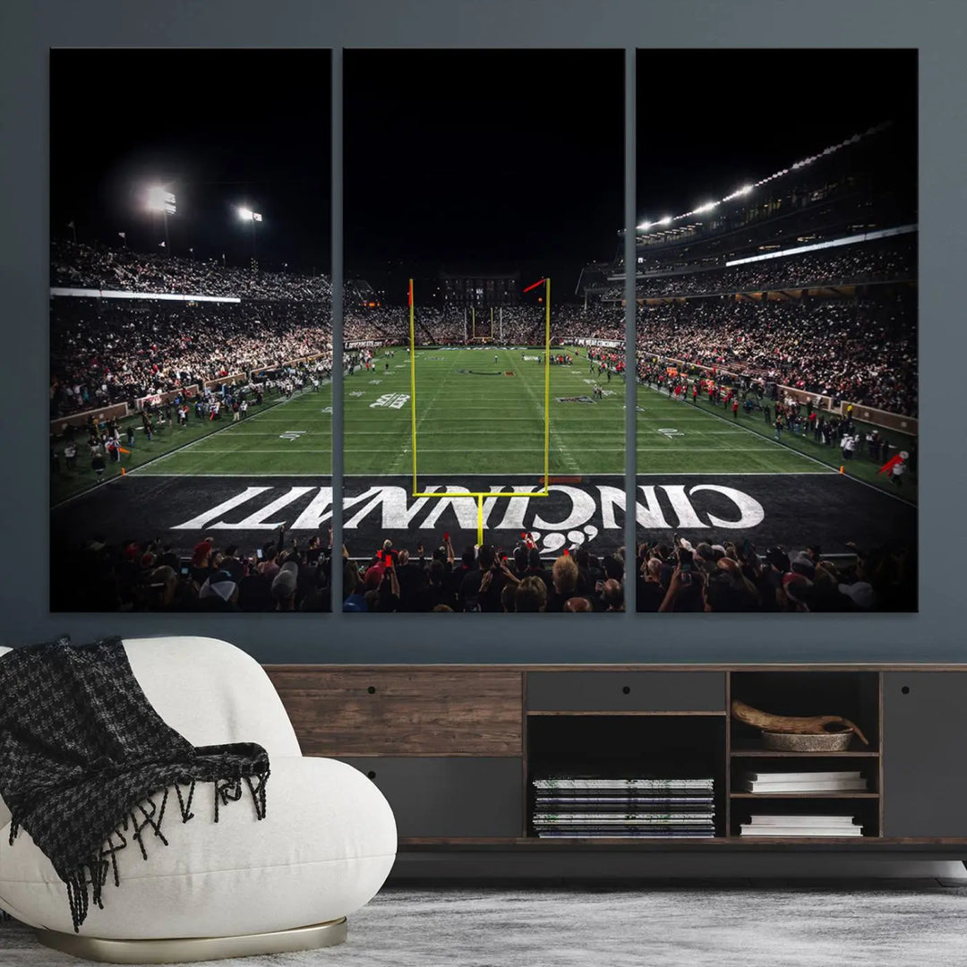 Cincinnati Bearcats Football Team Print - Nippert Stadium Wall Art Canvas Print