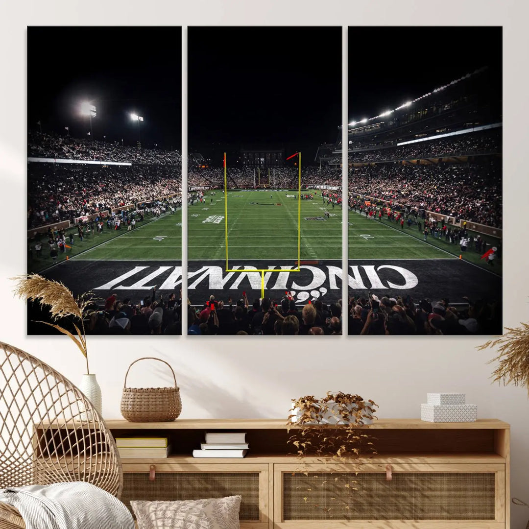 Cincinnati Bearcats Football Team Print - Nippert Stadium Wall Art Canvas Print