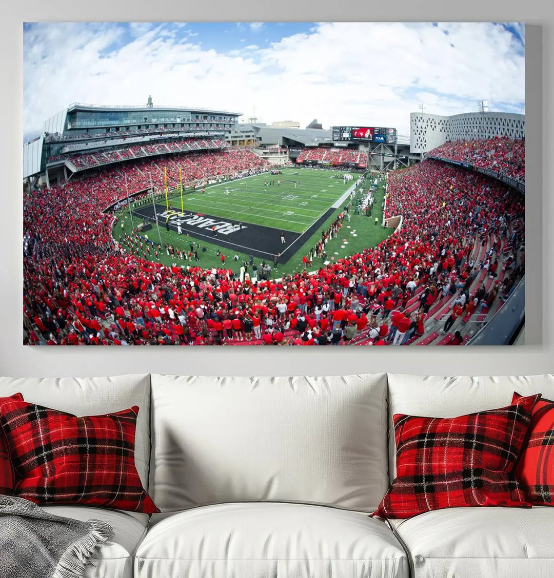 Cincinnati Bearcats Football Team Print - Nippert Stadium Wall Art Canvas Print