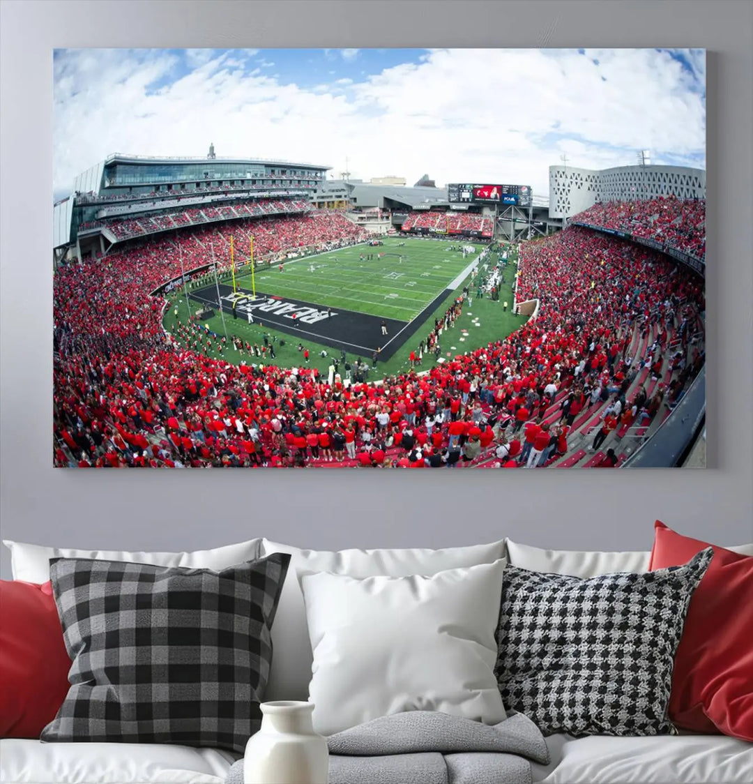 Cincinnati Bearcats Football Team Print - Nippert Stadium Wall Art Canvas Print