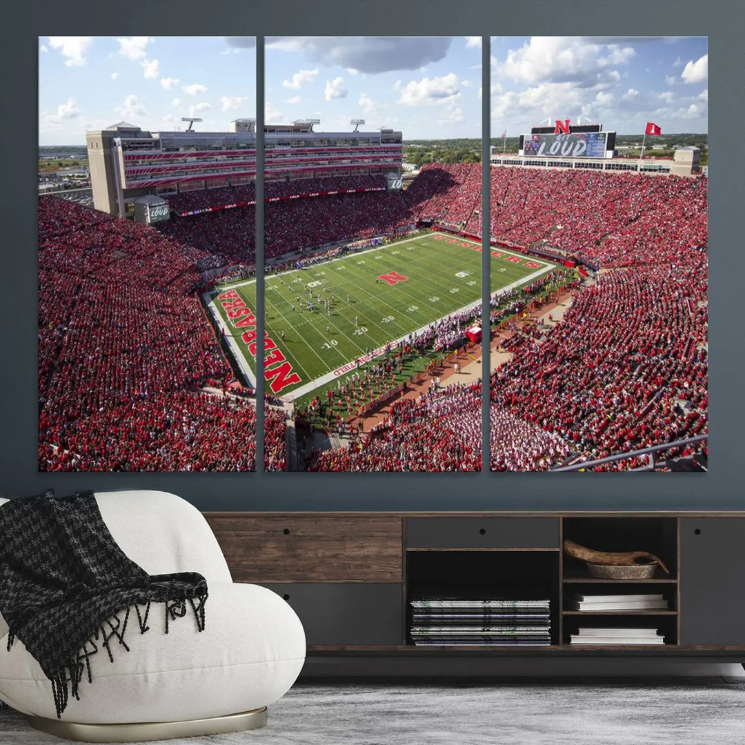 University of Nebraska Cornhuskers Football Team Print - Lincoln Memorial Stadium Wall Art Canvas Print