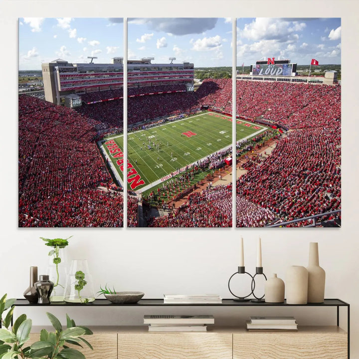 University of Nebraska Cornhuskers Football Team Print - Lincoln Memorial Stadium Wall Art Canvas Print