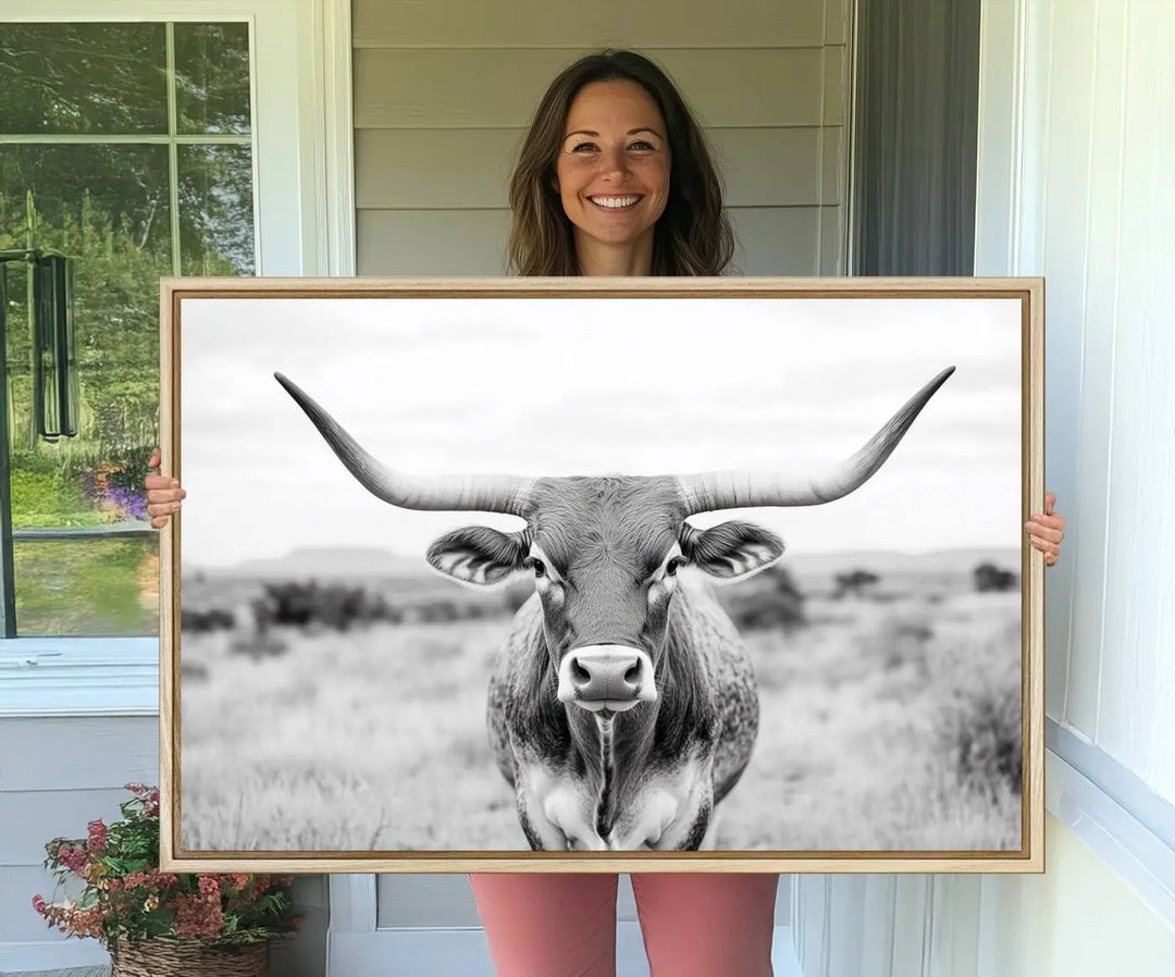 Highland Cow Wall Art Print - Black and White Texas Western Longhorn Canvas - Farmhouse Decor Print - Southwestern Animal Artwork for Home