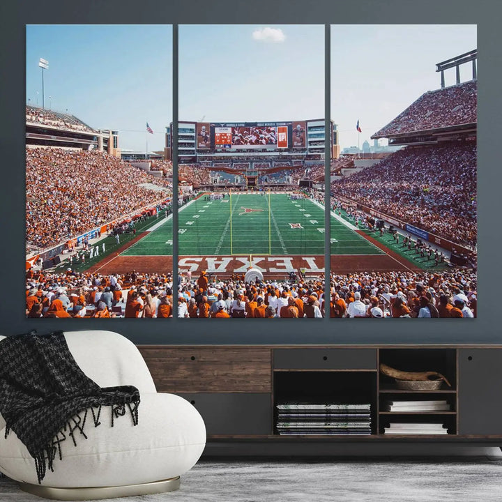 University of Texas Longhorns Football Team Print - Austin Darrell K Royal-Texas Memorial Stadium at Campbell-Williams Field Wall Art Canvas Print