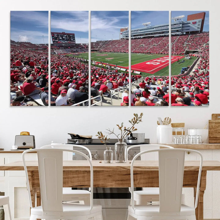 Utah Utes Football Team Print - Salt Lake City Rice-Eccles Stadium Wall Art Canvas Print