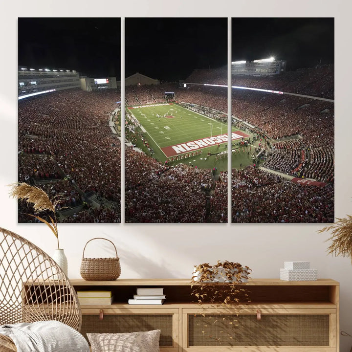 Wisconsin Badgers Football Team Print - Madison Camp Randall Stadium Wall Art Canvas Print