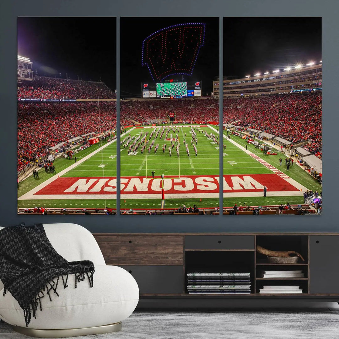 Wisconsin Badgers Football Team Print - Madison Camp Randall Stadium Wall Art Canvas Print