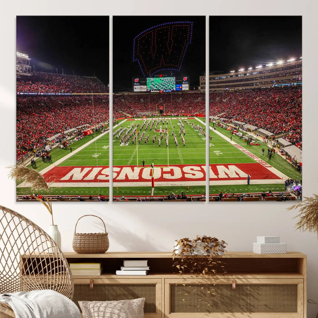 Wisconsin Badgers Football Team Print - Madison Camp Randall Stadium Wall Art Canvas Print