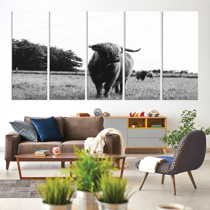 Highland Cow Canvas Wall Art Print - Black and White Scottish Highland Cow Photography Canvas Print, Farmhouse Decor for Living Room or Office