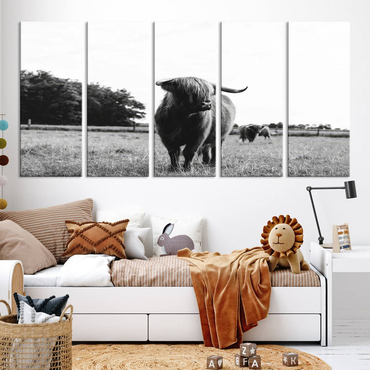 Highland Cow Canvas Wall Art Print - Black and White Scottish Highland Cow Photography Canvas Print, Farmhouse Decor for Living Room or Office