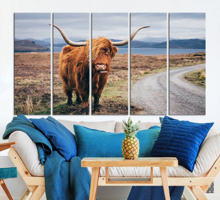 Highland Cow Large Canvas Wall Art Print Nature Photography Art Landscape Wall Art Home Decor Cattle Canvas Print Animal Art Living Room Wall Art Framed Original Canvas Art Birthday Gift