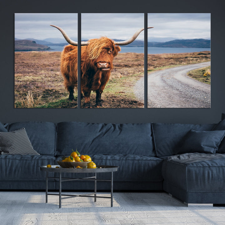 Highland Cow Large Canvas Wall Art Print Nature Photography Art Landscape Wall Art Home Decor Cattle Canvas Print Animal Art Living Room Wall Art Framed Original Canvas Art Birthday Gift