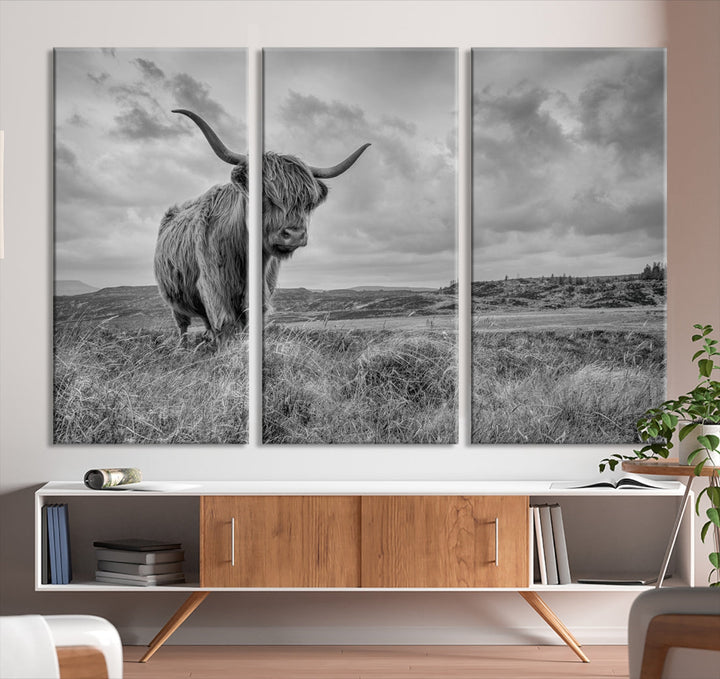 Scottish Cow Canvas Wall Art Home Decor Highland Cattle Canvas Print Animal Art Farmhouse Decor Living Room Wall Art Framed Original Canvas Art Housewarming Gift Printable Wall Art