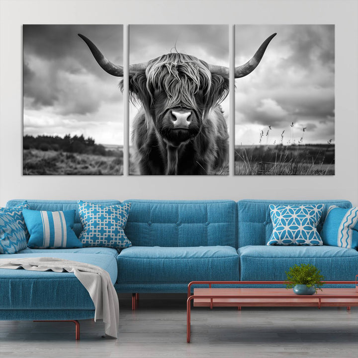 Scottish Highland Cow Longhorn Canvas Wall Art Print, Large Highland Cow Horn Wall Art Canvas Print for Living Room, Modern Farmhouse Decor