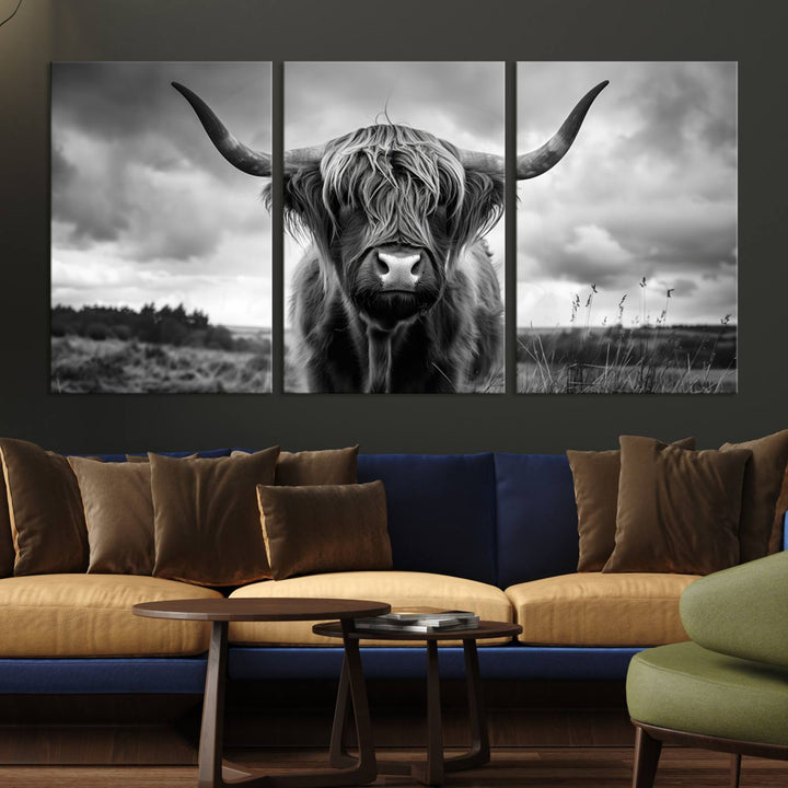 Scottish Highland Cow Longhorn Canvas Wall Art Print, Large Highland Cow Horn Wall Art Canvas Print for Living Room, Modern Farmhouse Decor