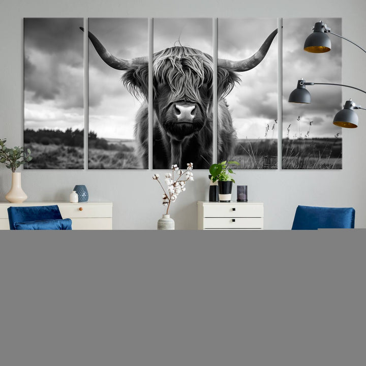 Scottish Highland Cow Longhorn Canvas Wall Art Print, Large Highland Cow Horn Wall Art Canvas Print for Living Room, Modern Farmhouse Decor