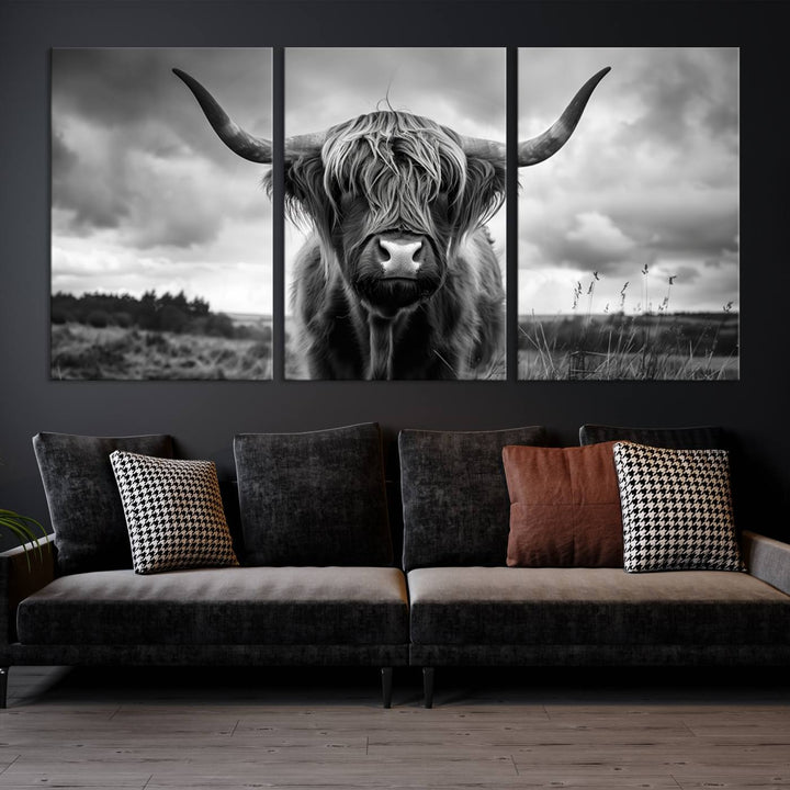 Scottish Highland Cow Longhorn Canvas Wall Art Print, Large Highland Cow Horn Wall Art Canvas Print for Living Room, Modern Farmhouse Decor