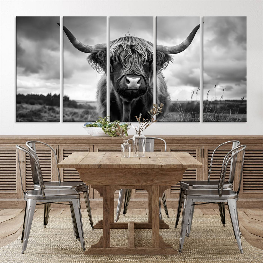 Scottish Highland Cow Longhorn Canvas Wall Art Print, Large Highland Cow Horn Wall Art Canvas Print for Living Room, Modern Farmhouse Decor