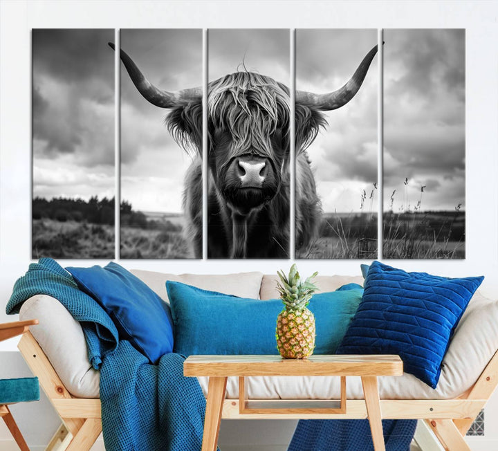 Scottish Highland Cow Longhorn Canvas Wall Art Print, Large Highland Cow Horn Wall Art Canvas Print for Living Room, Modern Farmhouse Decor