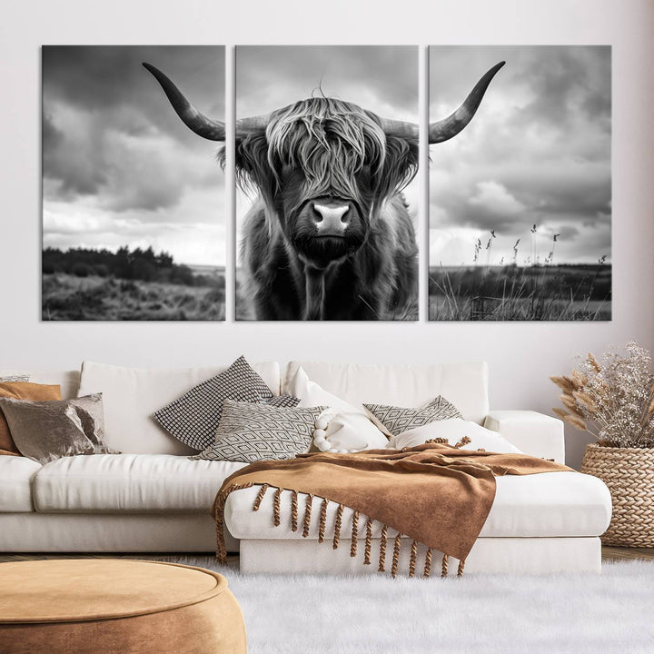 Scottish Highland Cow Longhorn Canvas Wall Art Print, Large Highland Cow Horn Wall Art Canvas Print for Living Room, Modern Farmhouse Decor