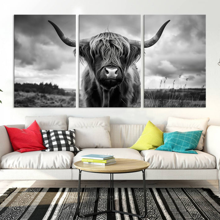 Scottish Highland Cow Longhorn Canvas Wall Art Print, Large Highland Cow Horn Wall Art Canvas Print for Living Room, Modern Farmhouse Decor